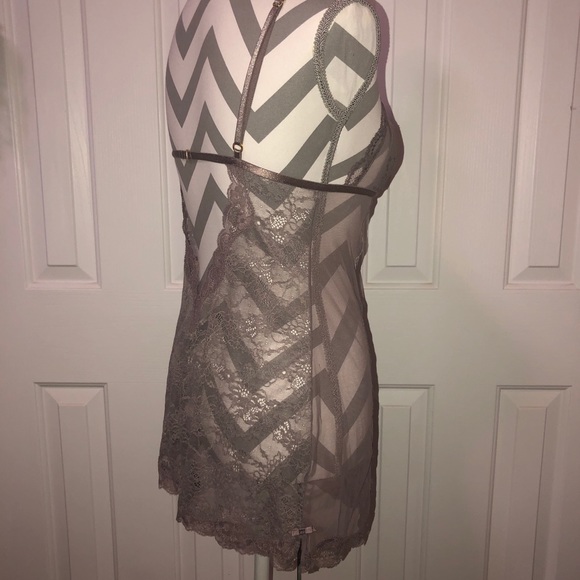 Victoria’s Secret Very Sexy Slip - Picture 4 of 8